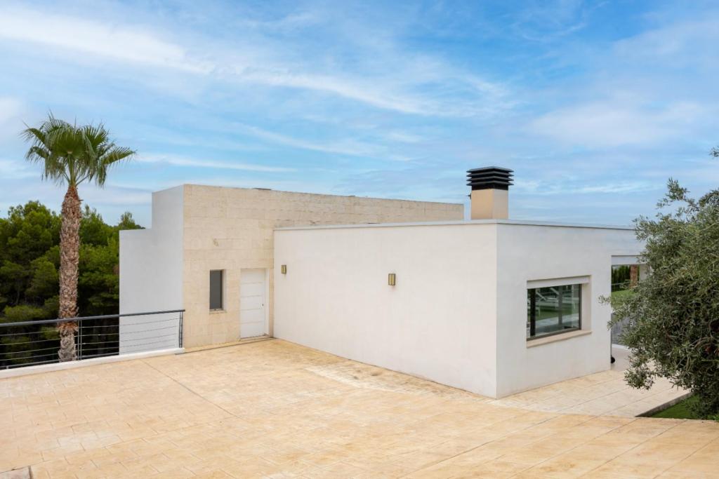 5 bed villa in Altea