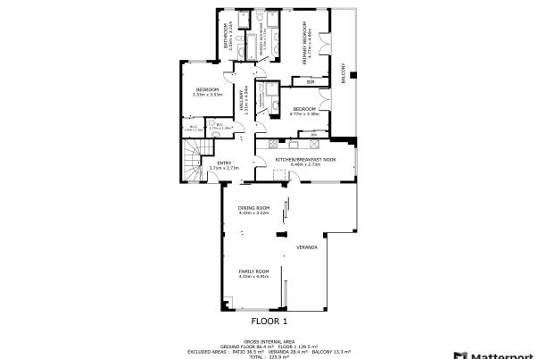 5 bed villa in Altea