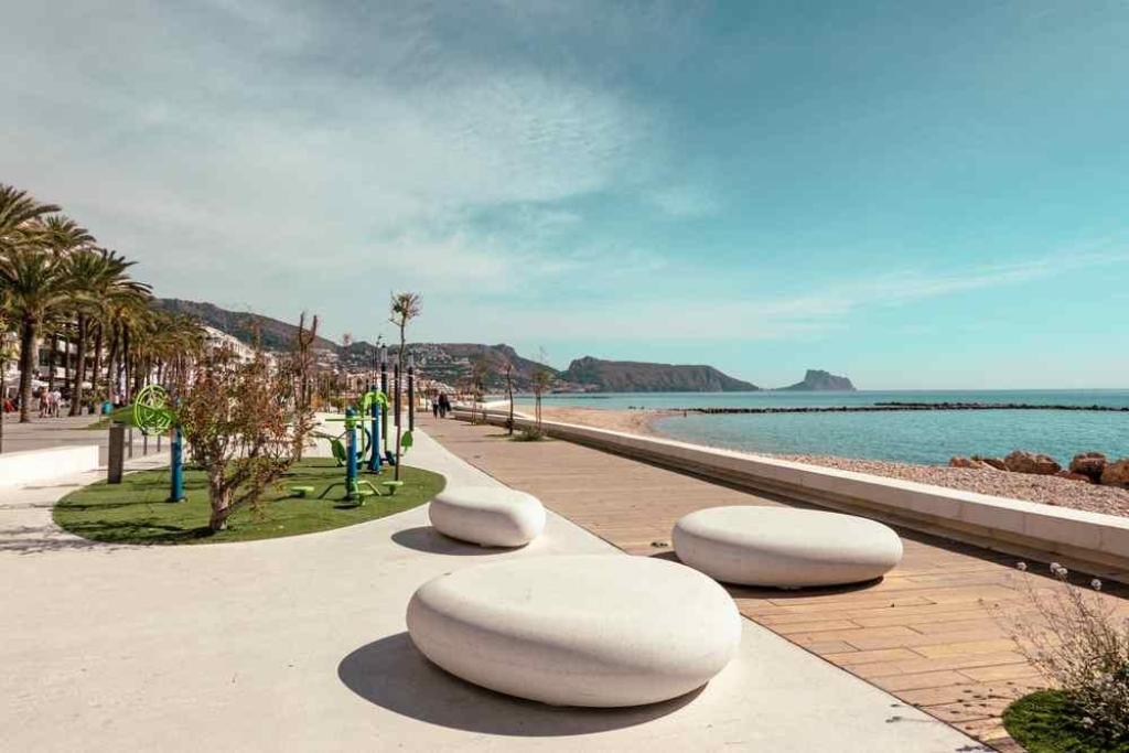 5 bed villa in Altea