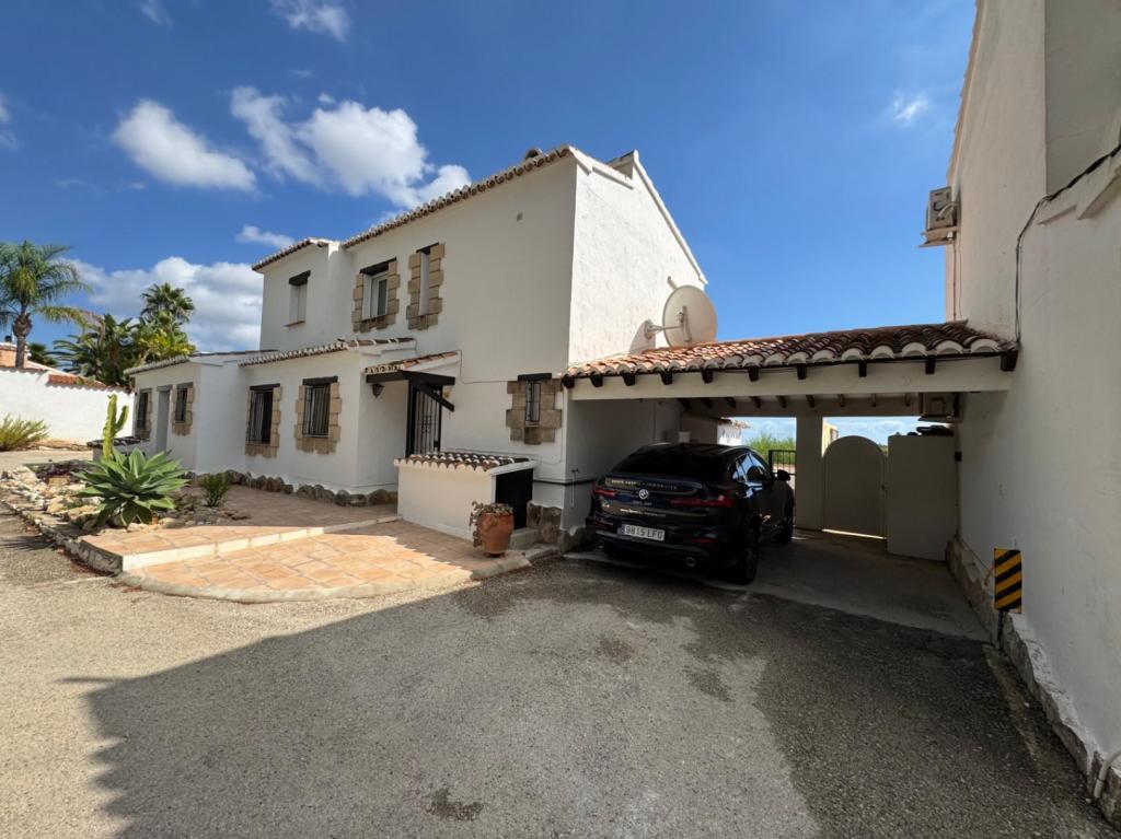 2 bed bungalow in Moraira