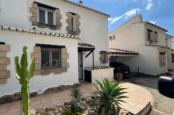 2 bed bungalow in Moraira