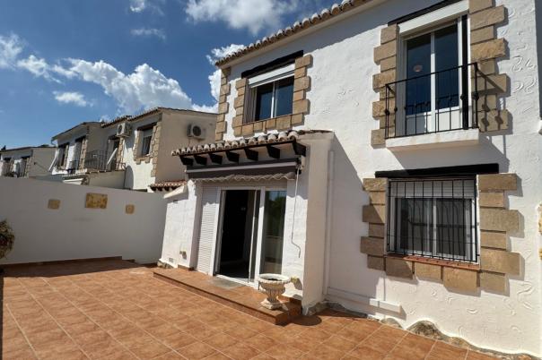 2 bed bungalow in Moraira