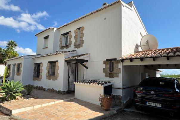 2 bed bungalow in Moraira