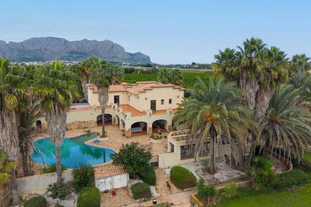 5 bed villa in Ondara