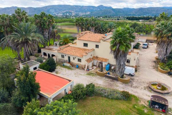 5 bed villa in Ondara