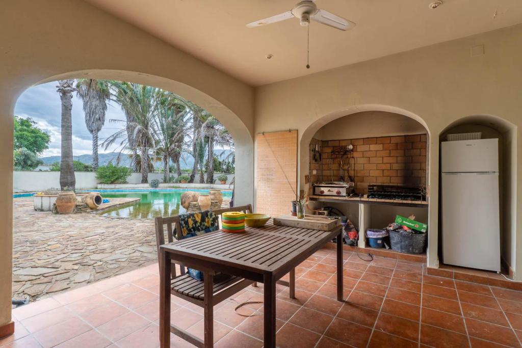 5 bed villa in Ondara
