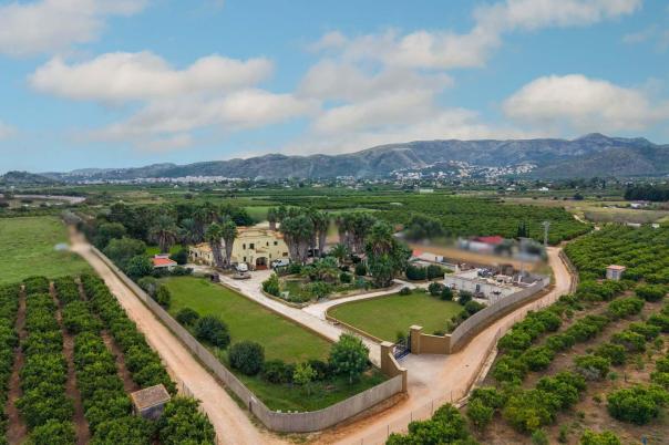 5 bed villa in Ondara