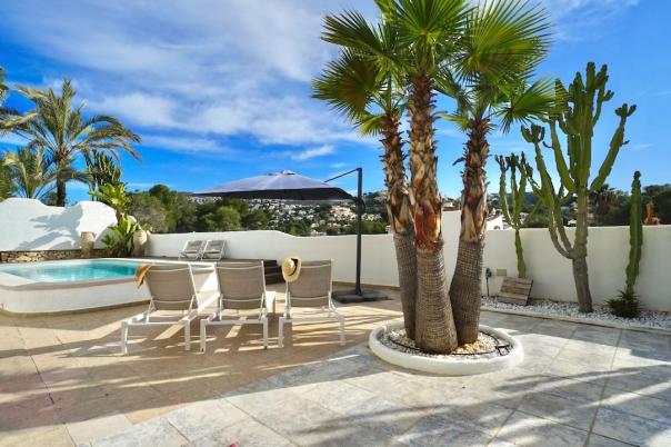 6 bed villas in Moraira