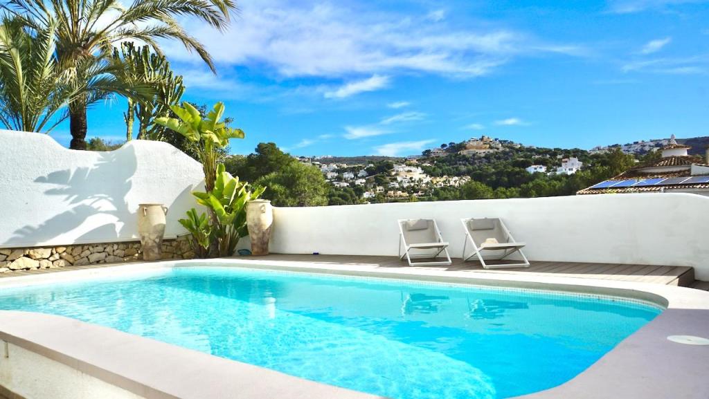 6 bed villas in Moraira
