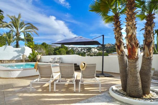 6 bed villas in Moraira