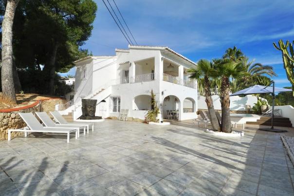 6 bed villas in Moraira