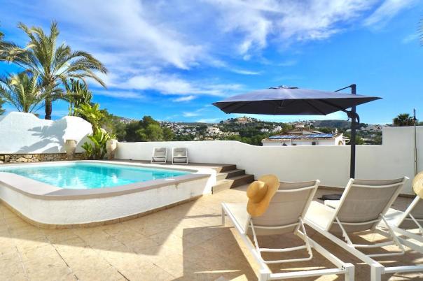 6 bed villas in Moraira