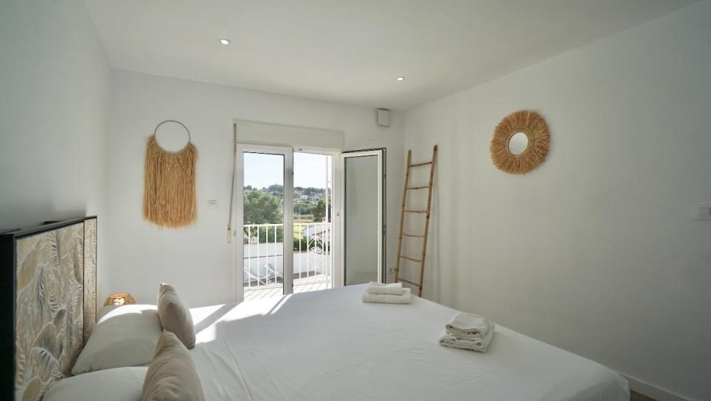 6 bed villas in Moraira