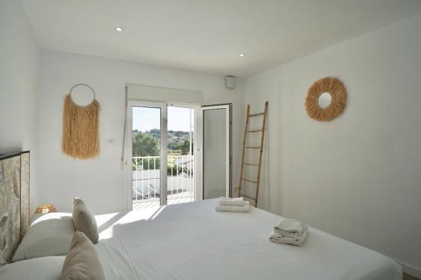6 bed villas in Moraira