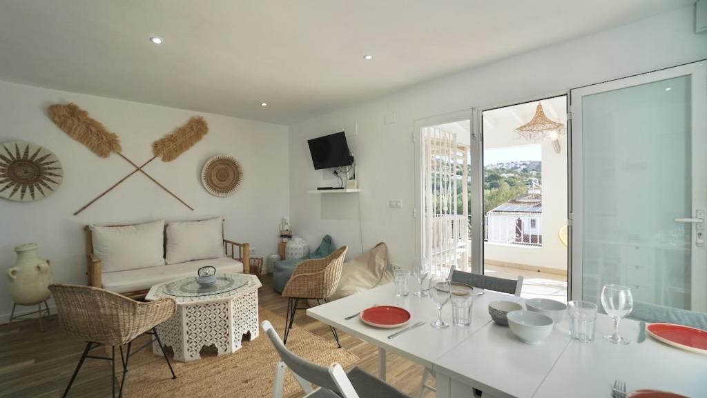 6 bed villas in Moraira
