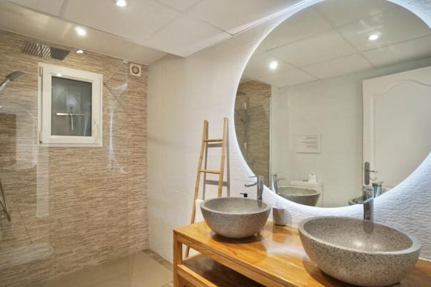 6 bed villas in Moraira