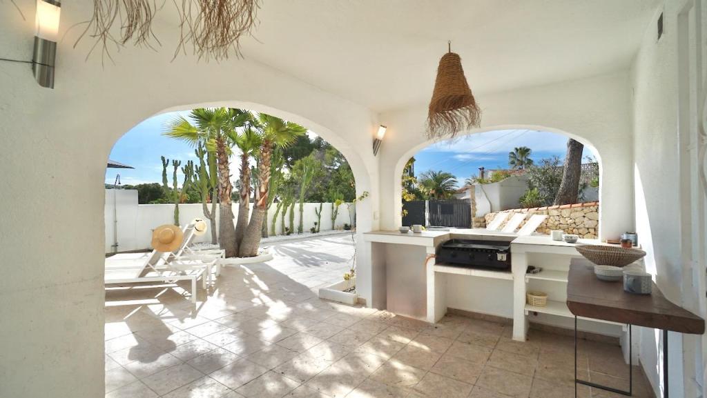 6 bed villas in Moraira