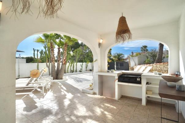 6 bed villas in Moraira
