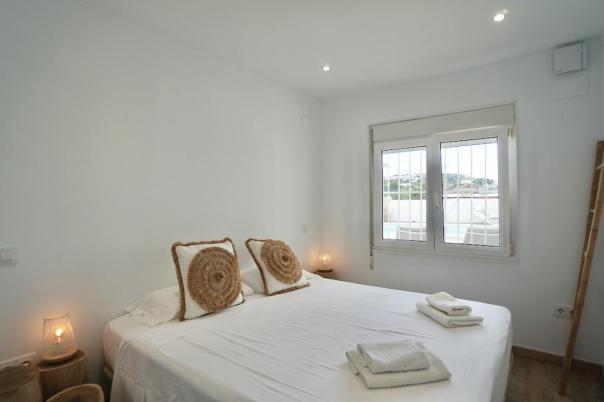 6 bed villas in Moraira