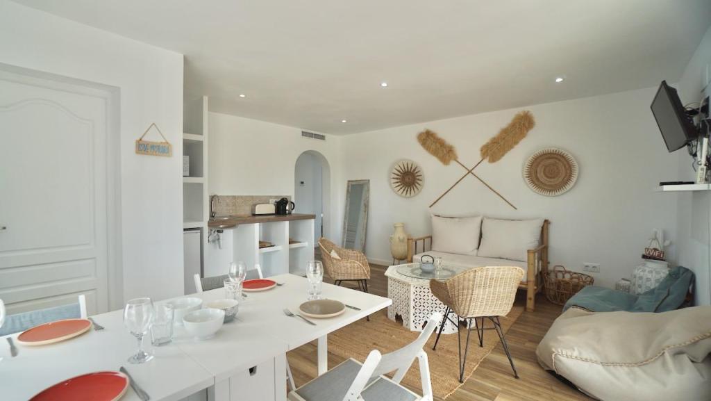 6 bed villas in Moraira