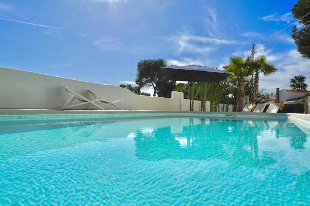 6 bed villas in Moraira