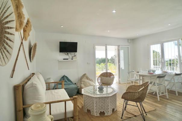 6 bed villas in Moraira
