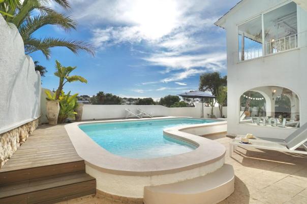 6 bed villas in Moraira