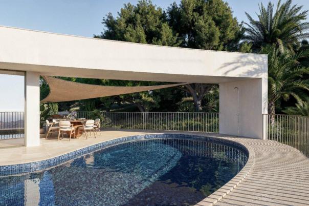 5 bed villas in Moraira