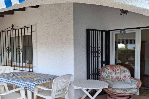 2 bed bungalow in Moraira