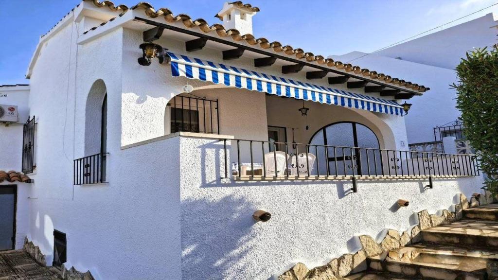 2 bed bungalow in Moraira