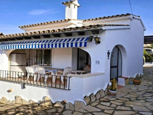 2 bed bungalow in Moraira