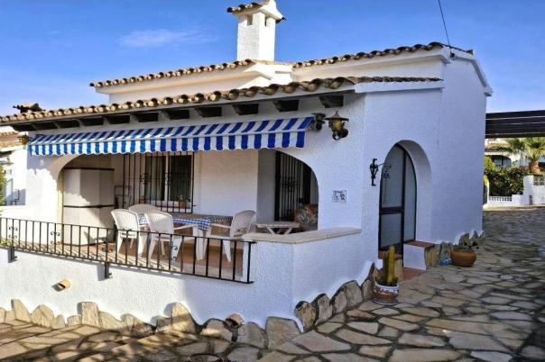 2 bed bungalow in Moraira