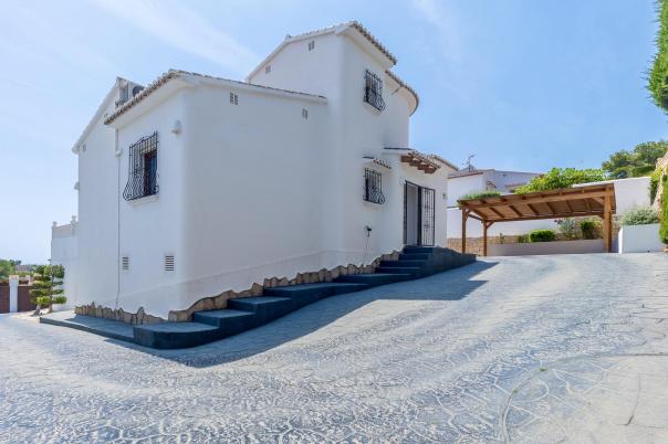 3 bed villa in Moraira