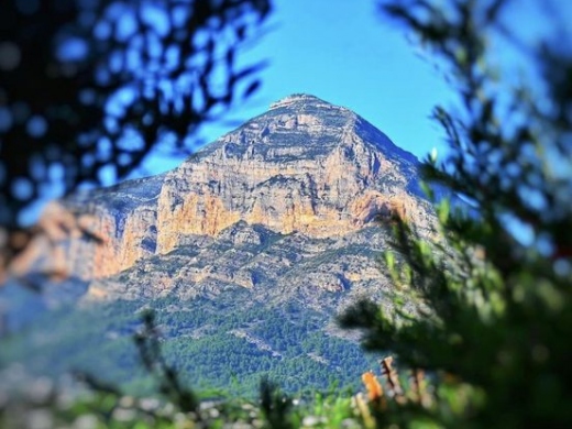 Guide to Javea Walks: Cova del Montgo/Cova Ampla
