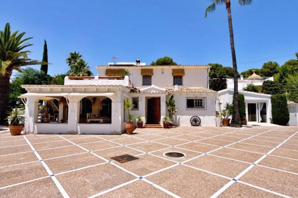 4 bed villa in Moraira