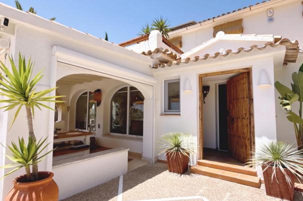 4 bed villa in Moraira