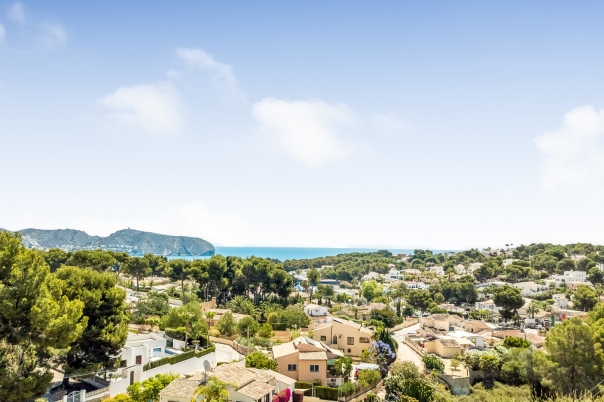 6 bed villa in Moraira