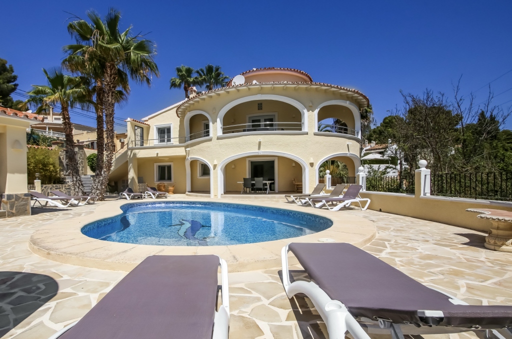 6 bed villa in Moraira