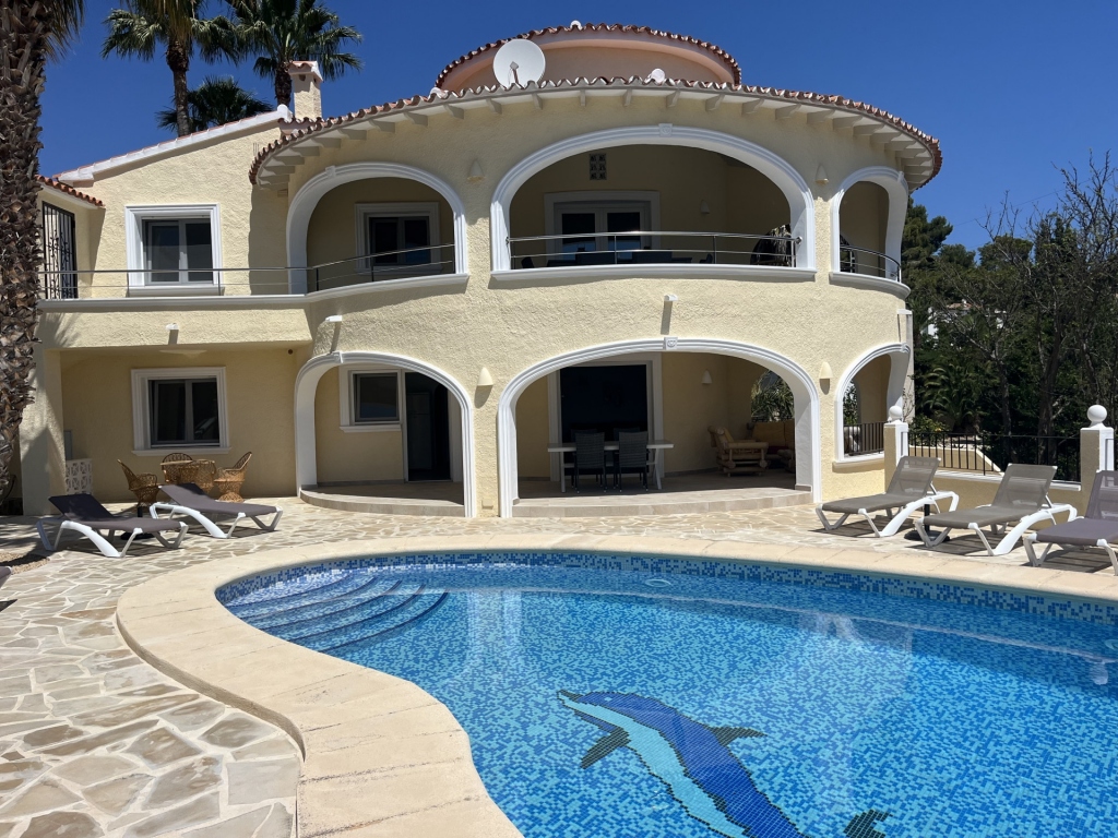 6 bed villa in Moraira