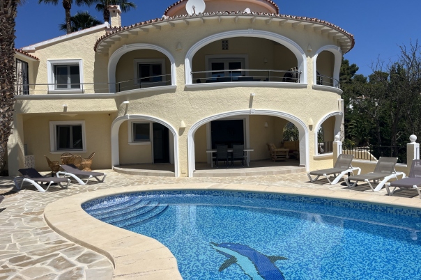 6 bed villa in Moraira
