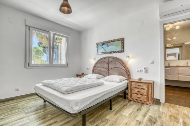 6 bed villa in Moraira