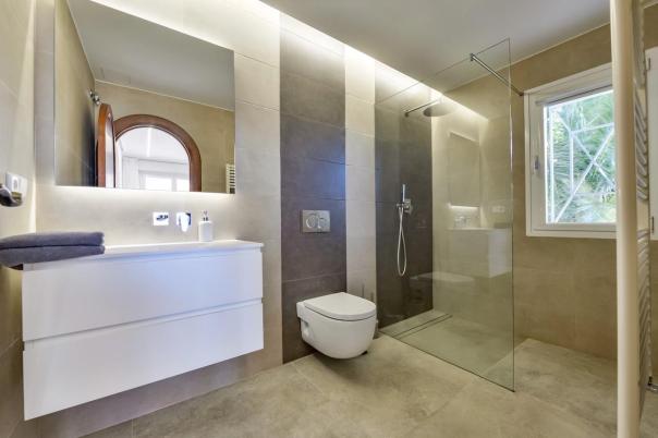 8 bed villas in Altea