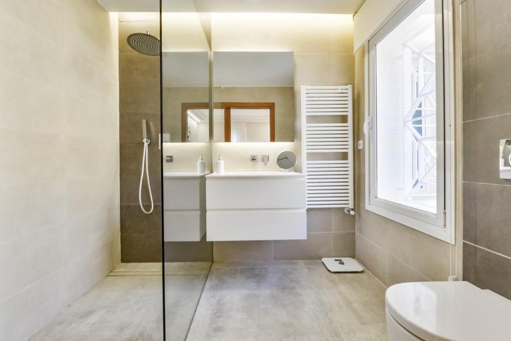 8 bed villas in Altea