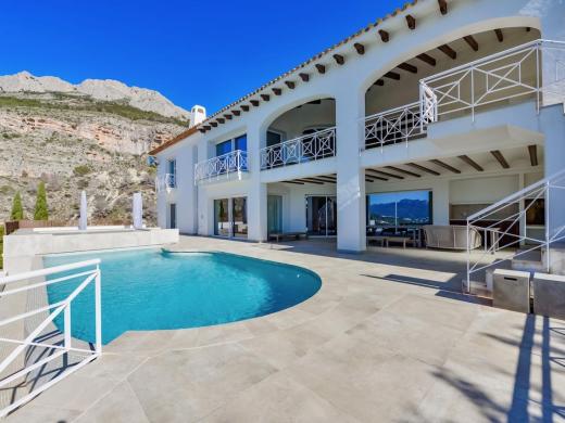 8 bed villas in Altea