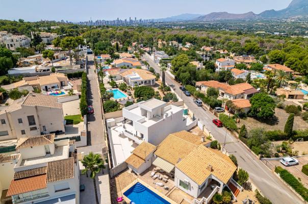 4 bed villa in Albir