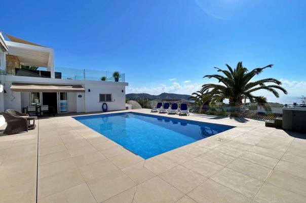5 bed villa in Moraira