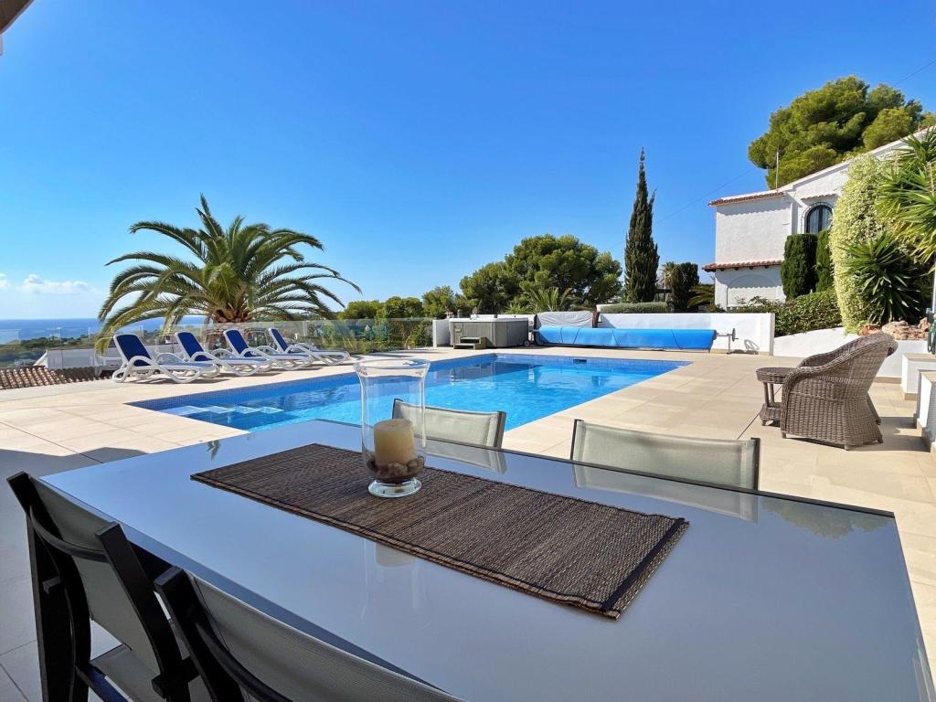 5 bed villa in Moraira