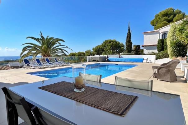 5 bed villa in Moraira