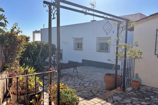 5 bed villa in Moraira