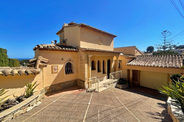 4 bed villa in Moraira